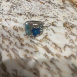 Elegant Silver and Blue Floral Ring